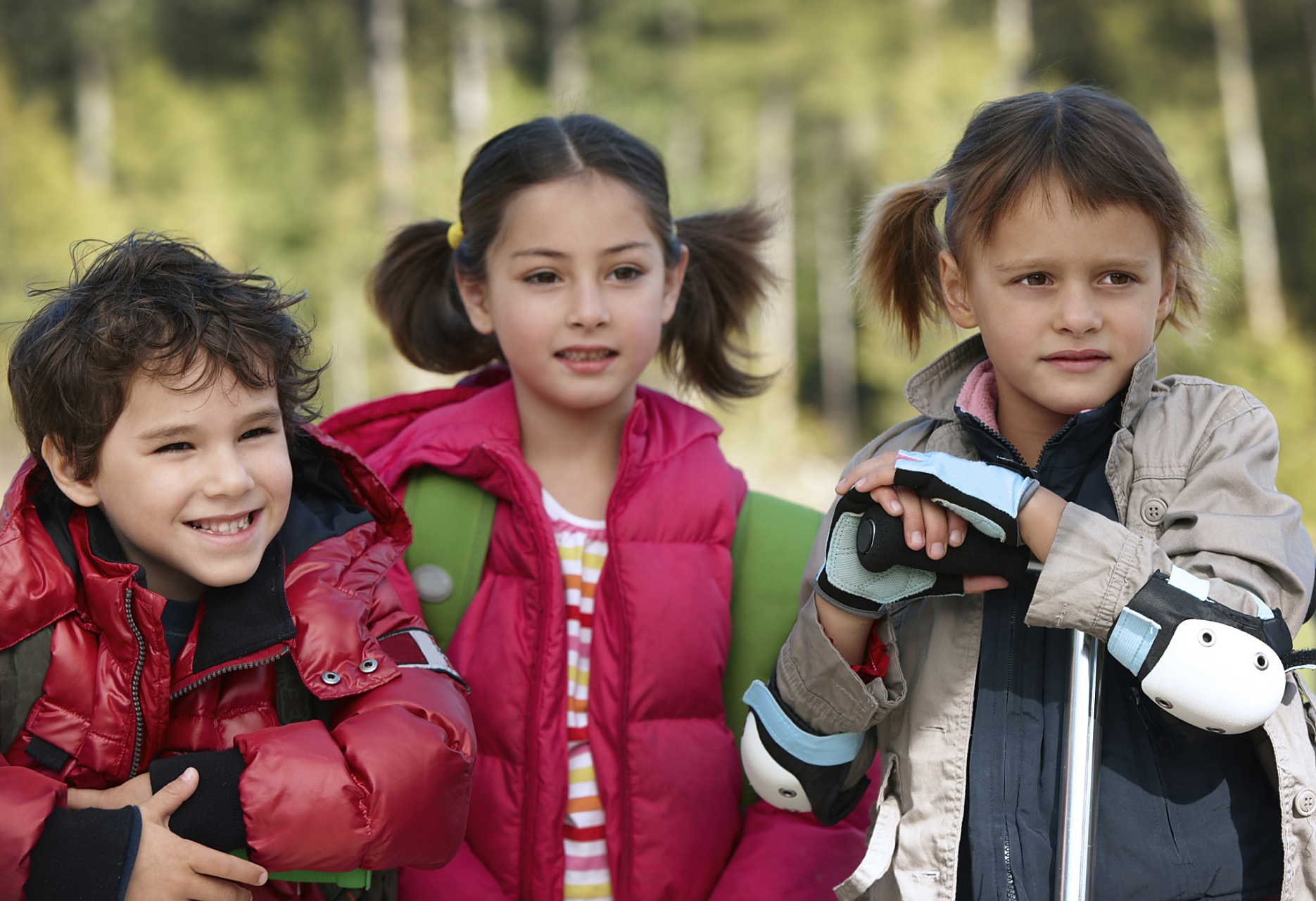 中俄互免签证政策让两国小朋友亲密互动,俄罗斯小朋友组团来黑河掠挝