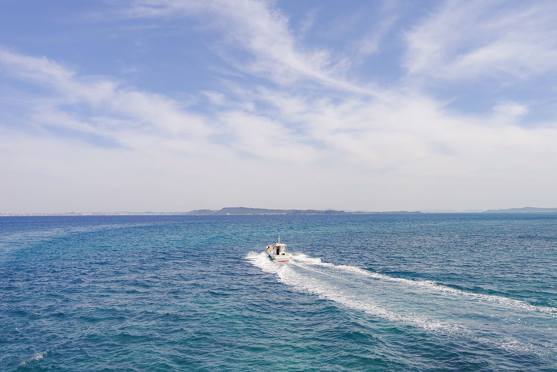 丢掉杂念,放下欲望,我们的内心会更加平和宁静.