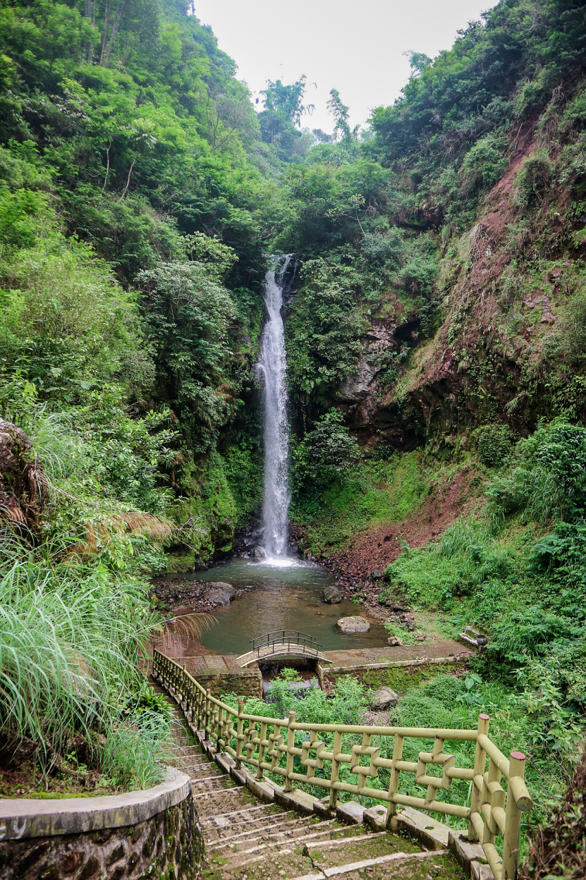 广东桂山风景区,位于广东省河源市,以其独特的自然风光和丰富的文化