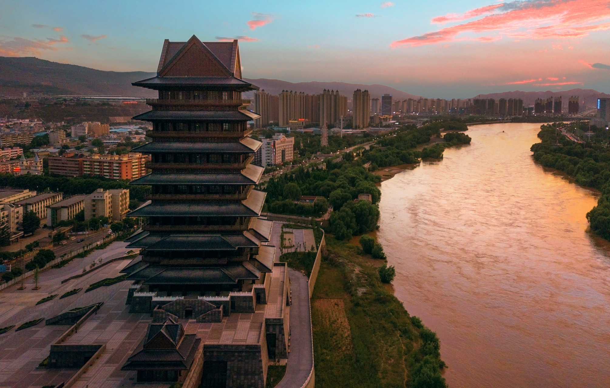 兰州旅行十大景点:中山桥,五泉山公园等,带你领略古建风韵和文化底蕴