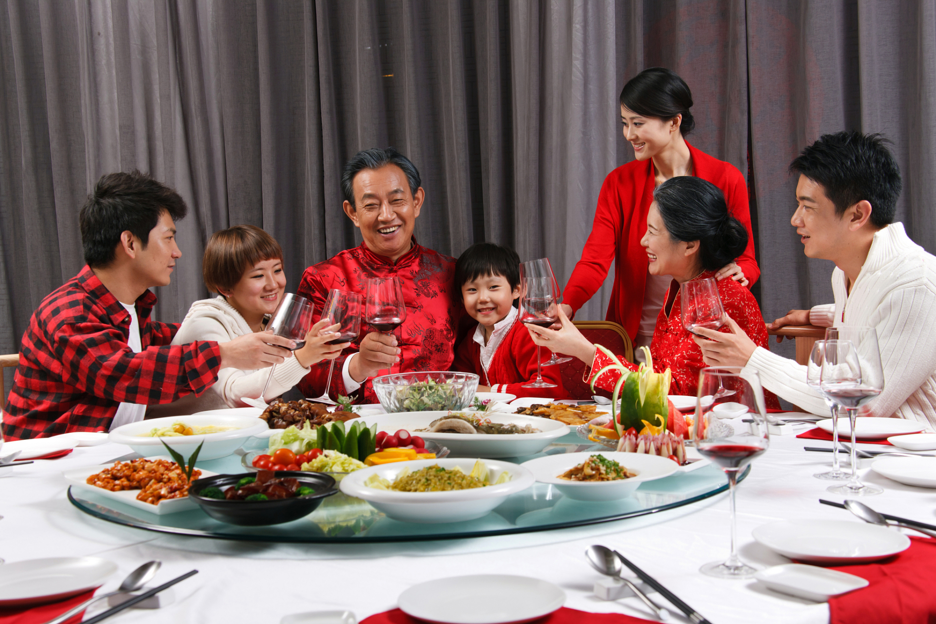 2024年的大年三十成为我们与家人团聚的珍贵时光,然而未来五年,大年三