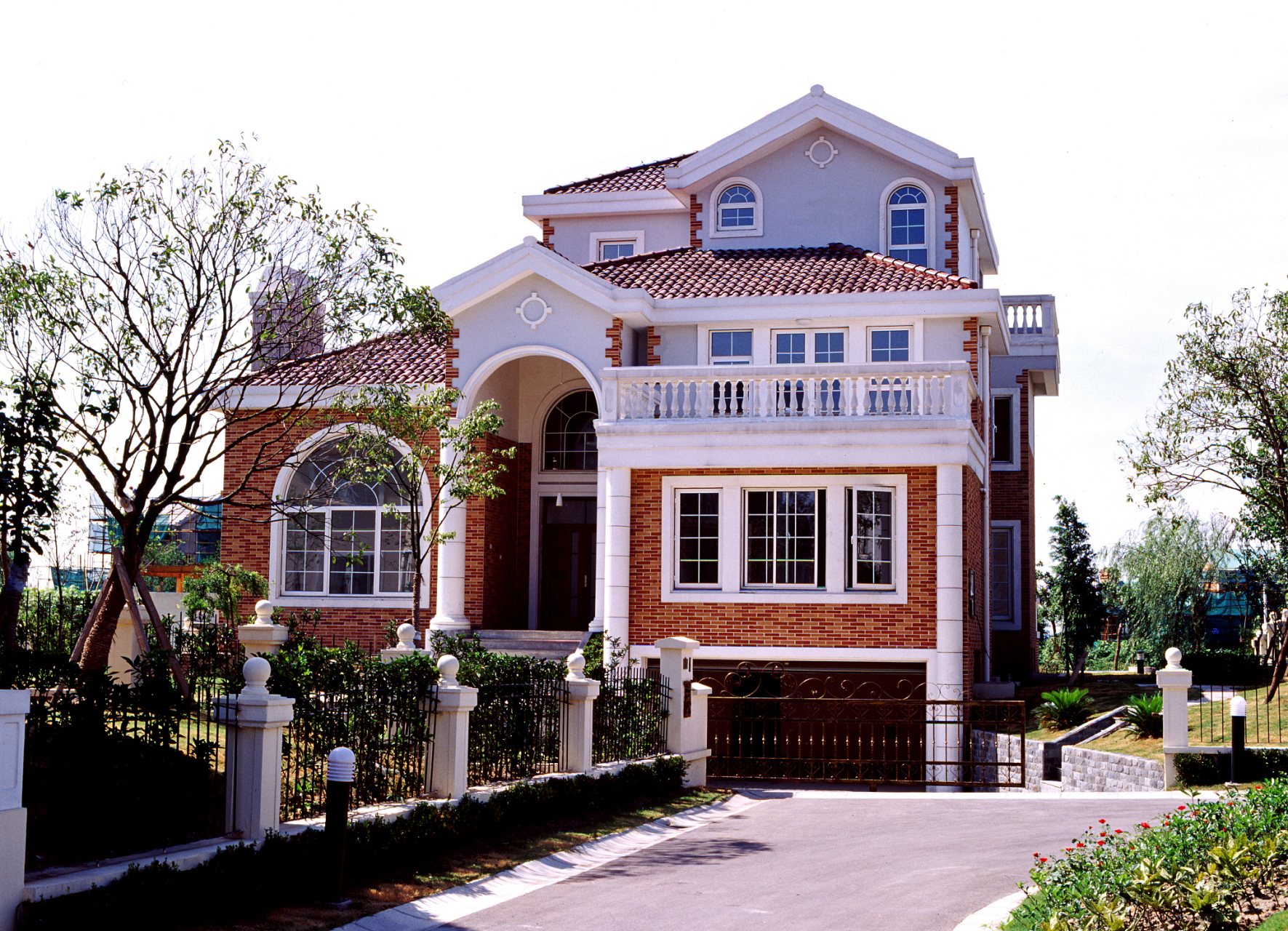 来揭秘![原文:2024房价会回暖吗?看.