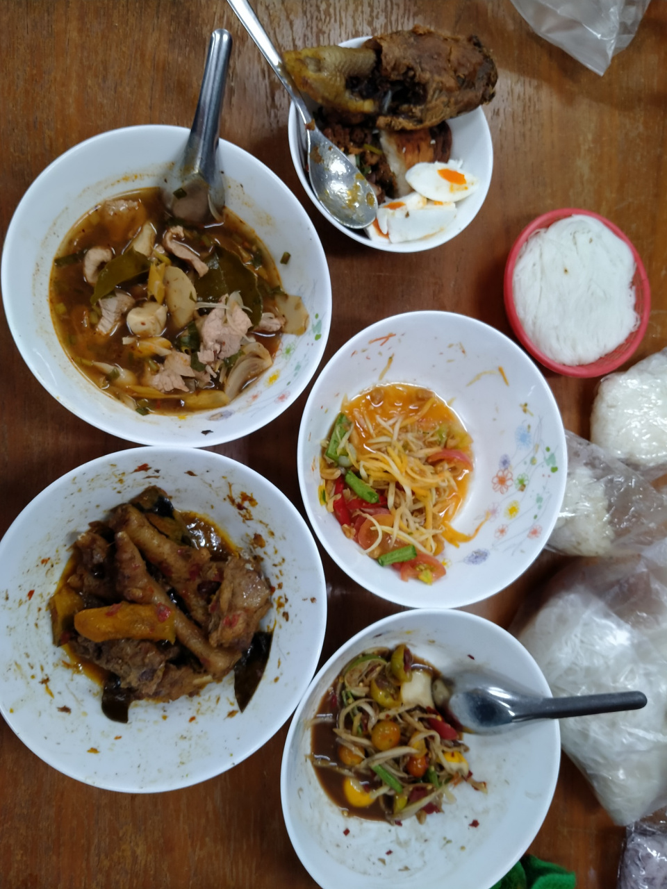 剩饭剩菜——口感差,细菌多!