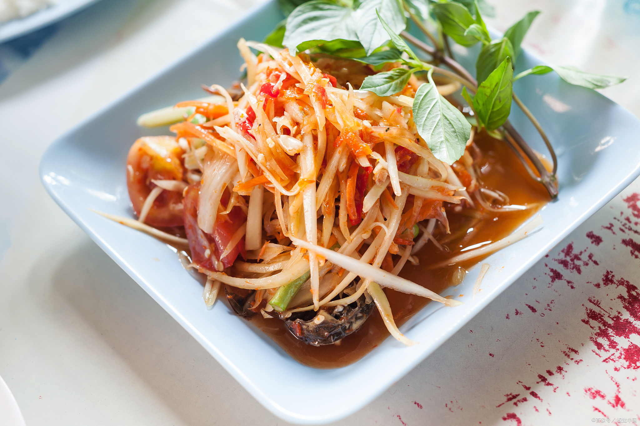 春季焕新# 板蓝根凉拌魔芋 板蓝根青菜焯水后切丝,加魔芋丝,小米辣