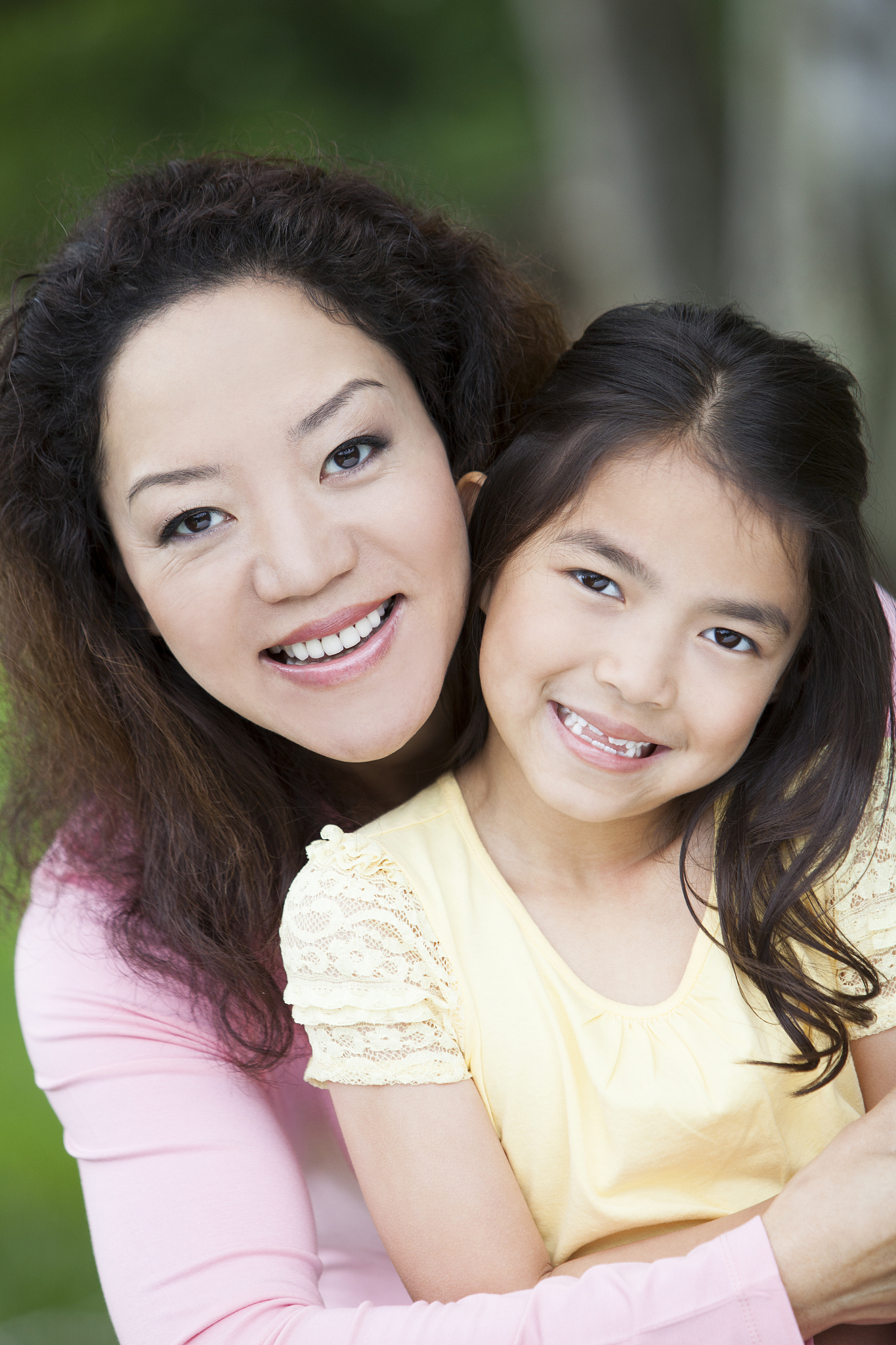 杨妞花5岁时被余华英从贵州拐卖到河北,在火车上,她梦到妈妈在山上喊