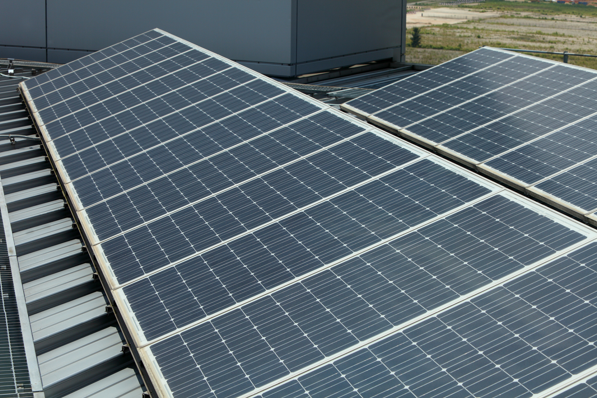 光伏板处理机# 	光伏板处理设备是一种利用光伏技术对光伏组件进行