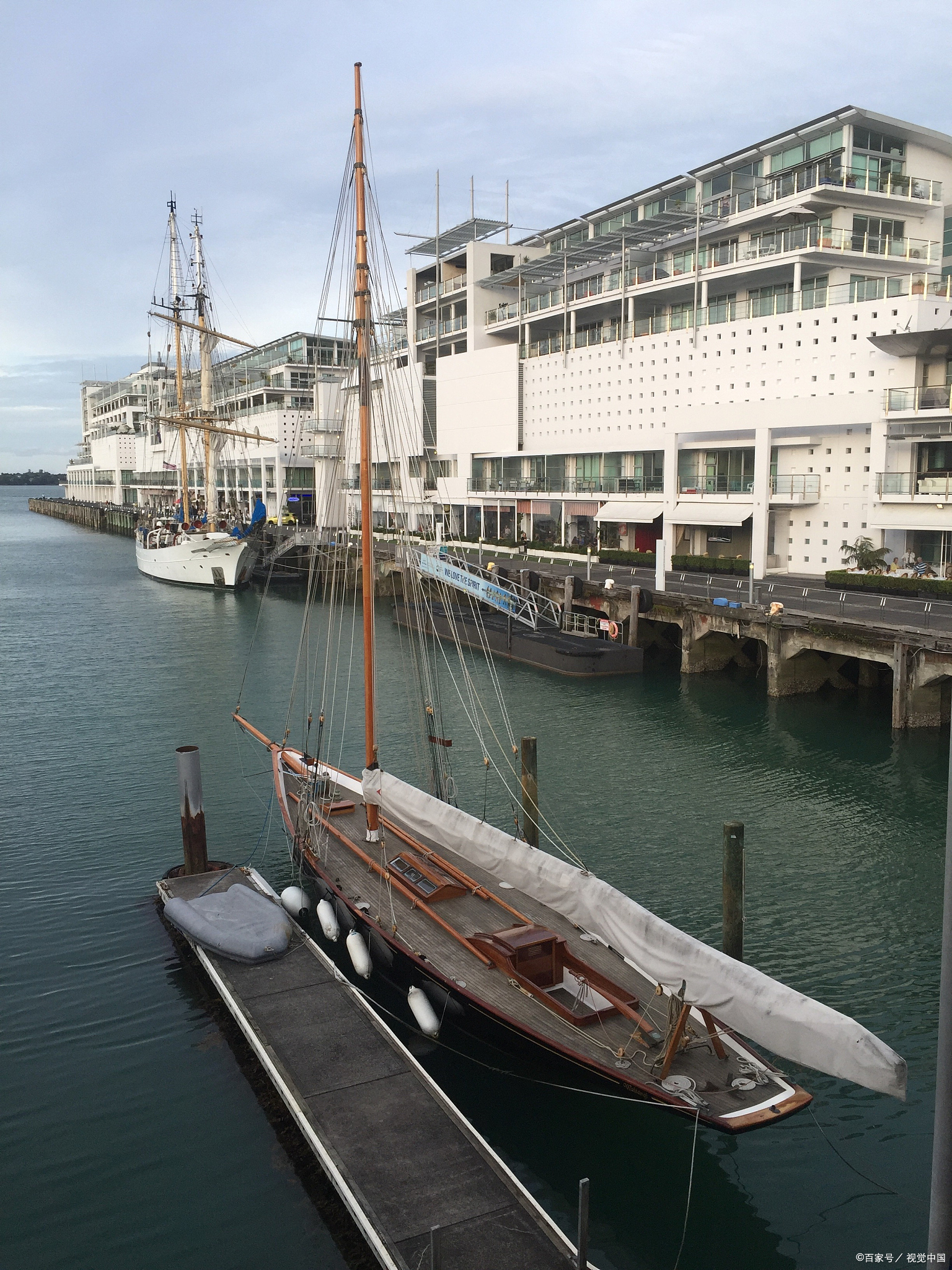 探索印度喀拉拉邦:背水之地的宁静与美丽 喀拉拉邦位于印度南部,以其