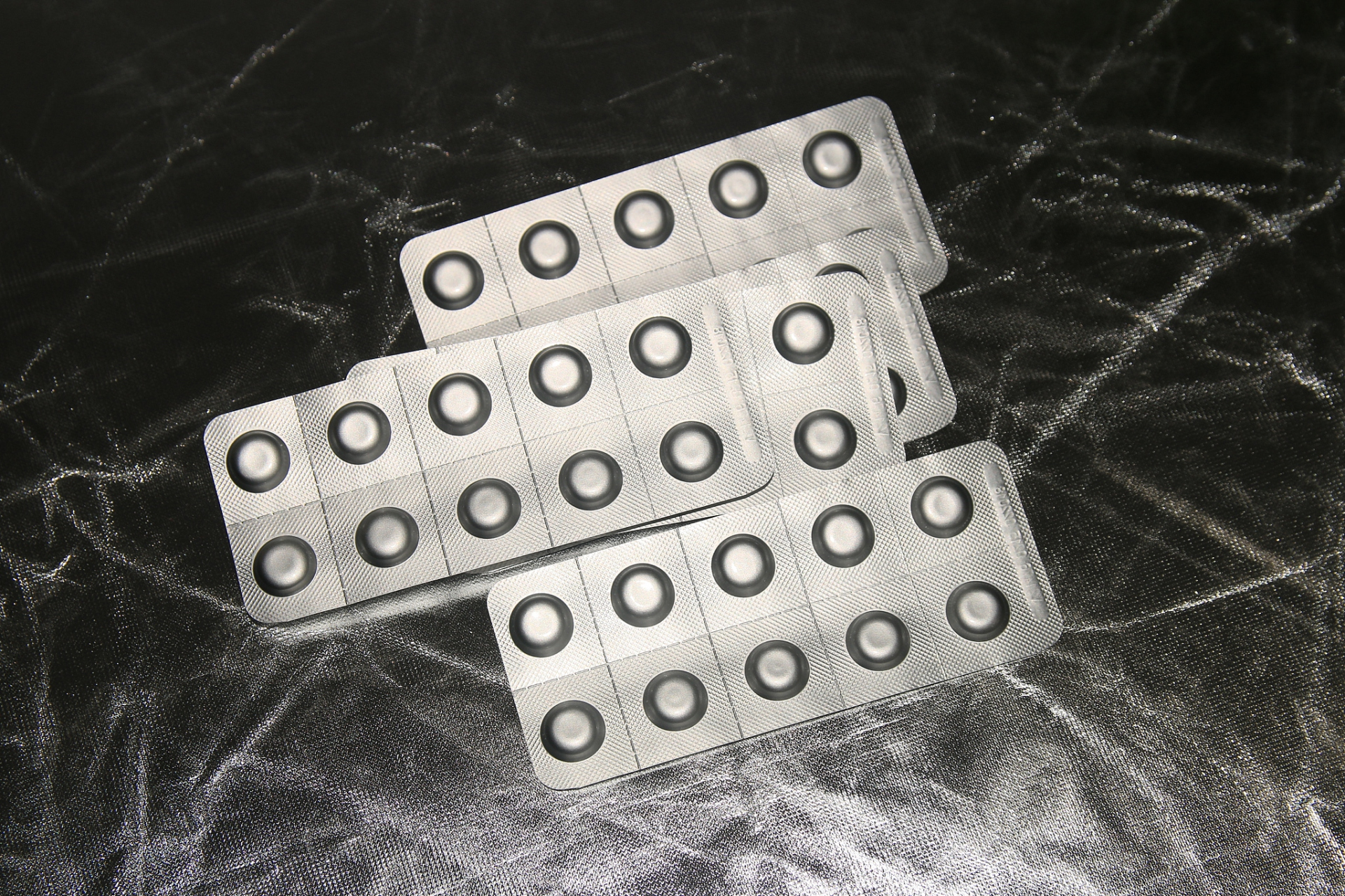 历史上的今天,合成结晶牛胰岛素