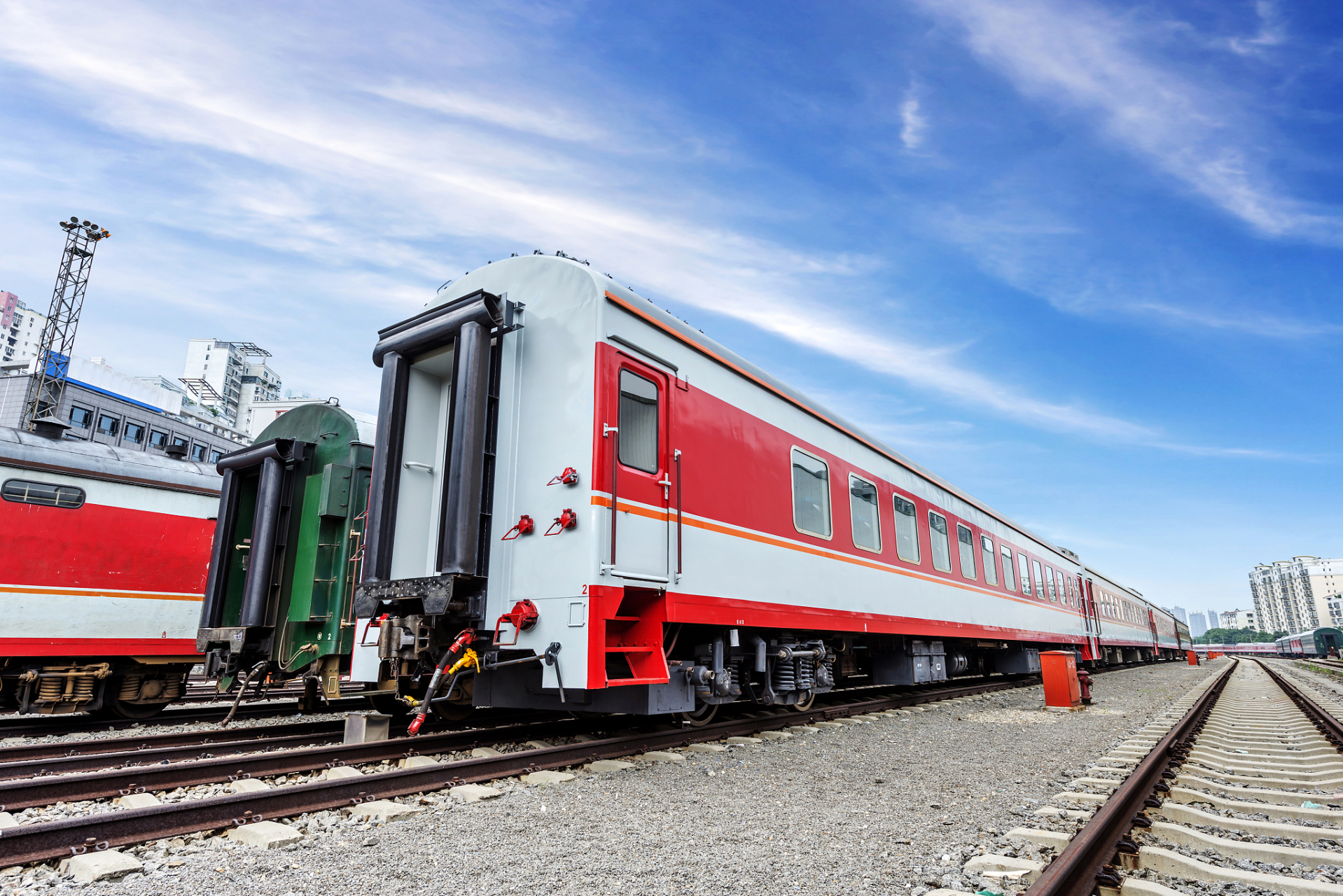 新疆旅游专列火车攻略  新疆旅游专列火车攻略可以参考以下两条路线