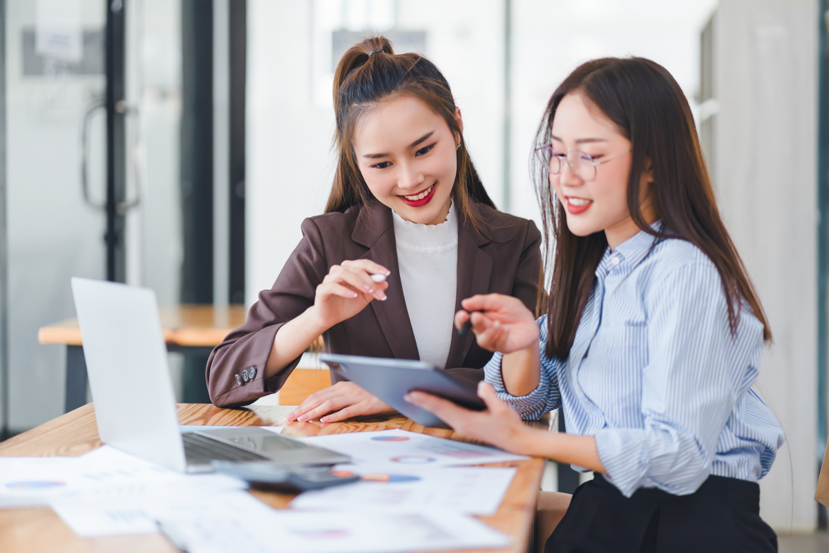 同事曾家中喜事频传,同事们纷纷送上祝福与红包