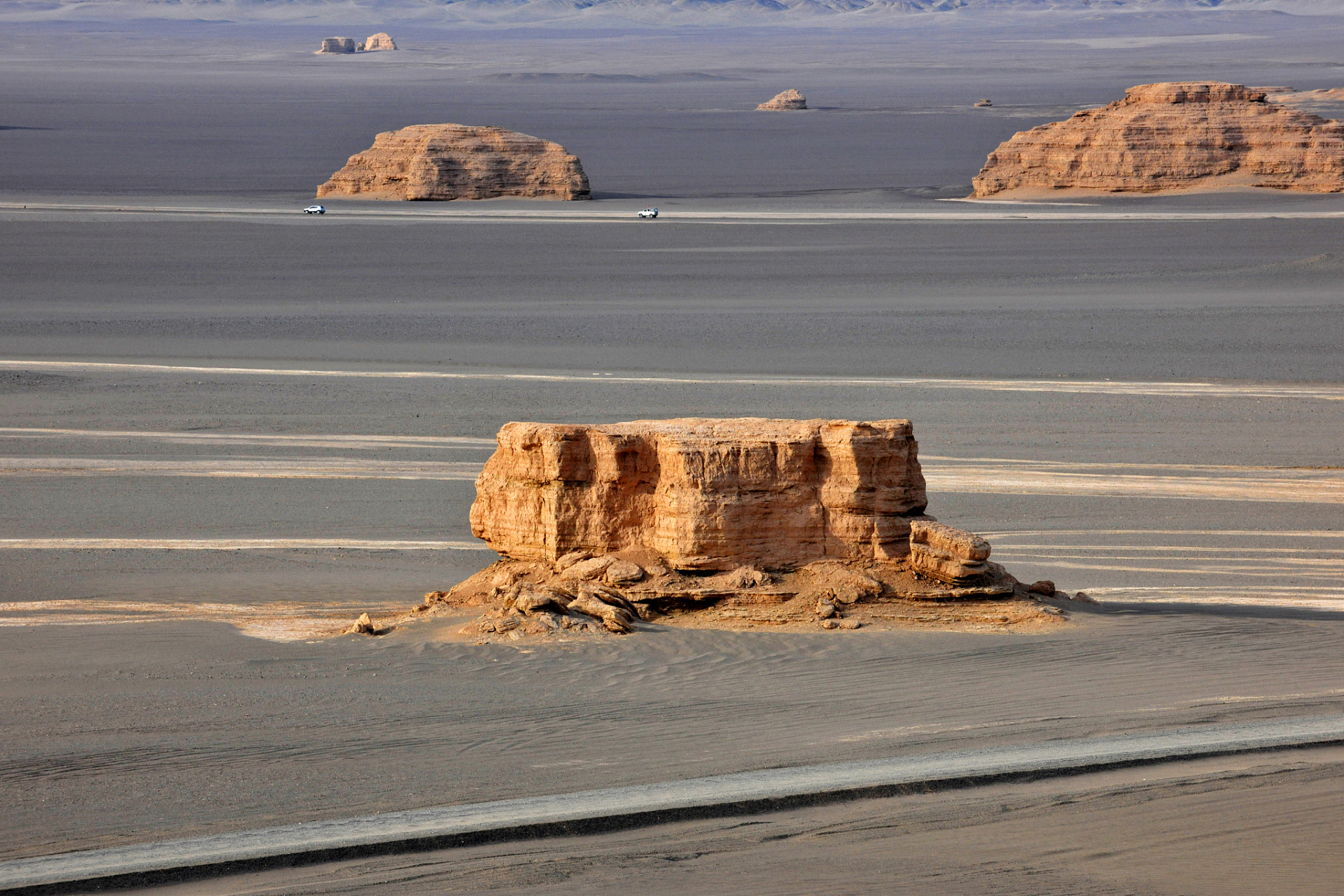 嬉行记# 敦煌西海舰队(垄岗状雅丹),这个历史悠久的舰队由来已久