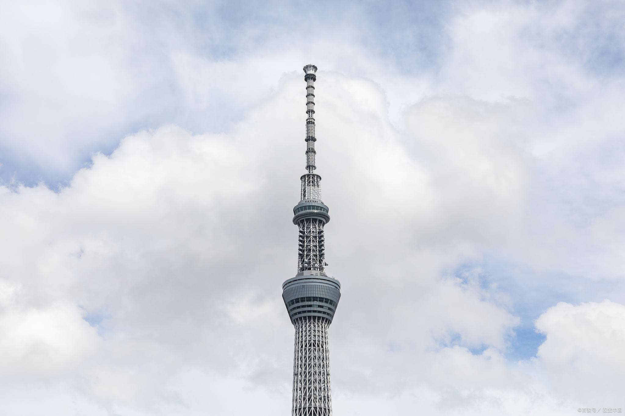 征服天际:东京晴空塔的634米之旅