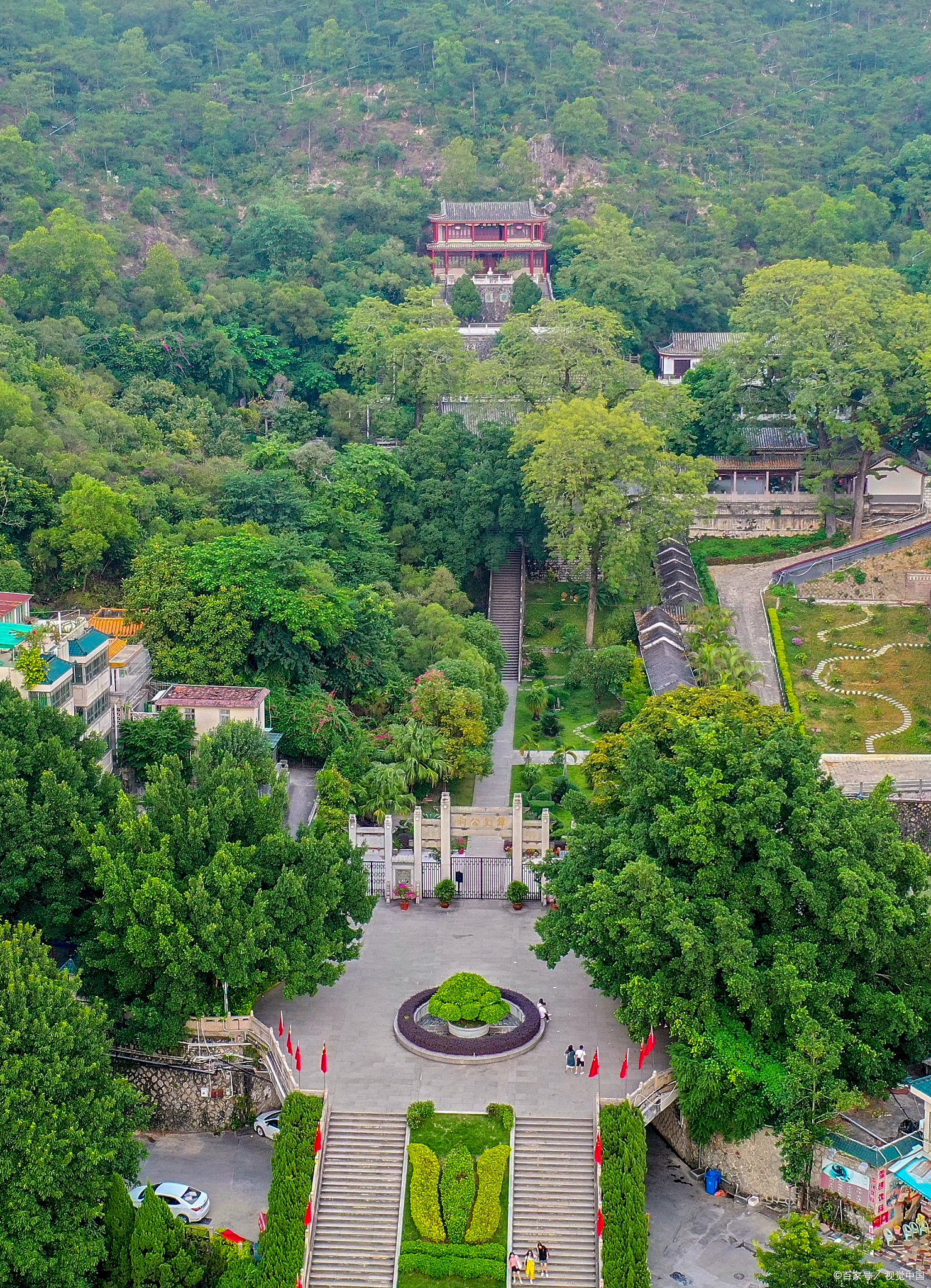 深圳的莲花山公园或许是你理想的去处.
