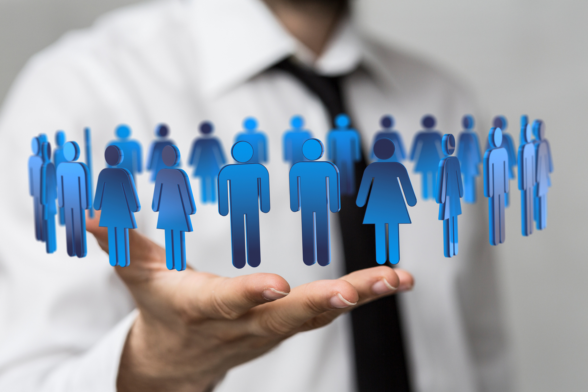 这要看领导对下属的驾驭能力了.