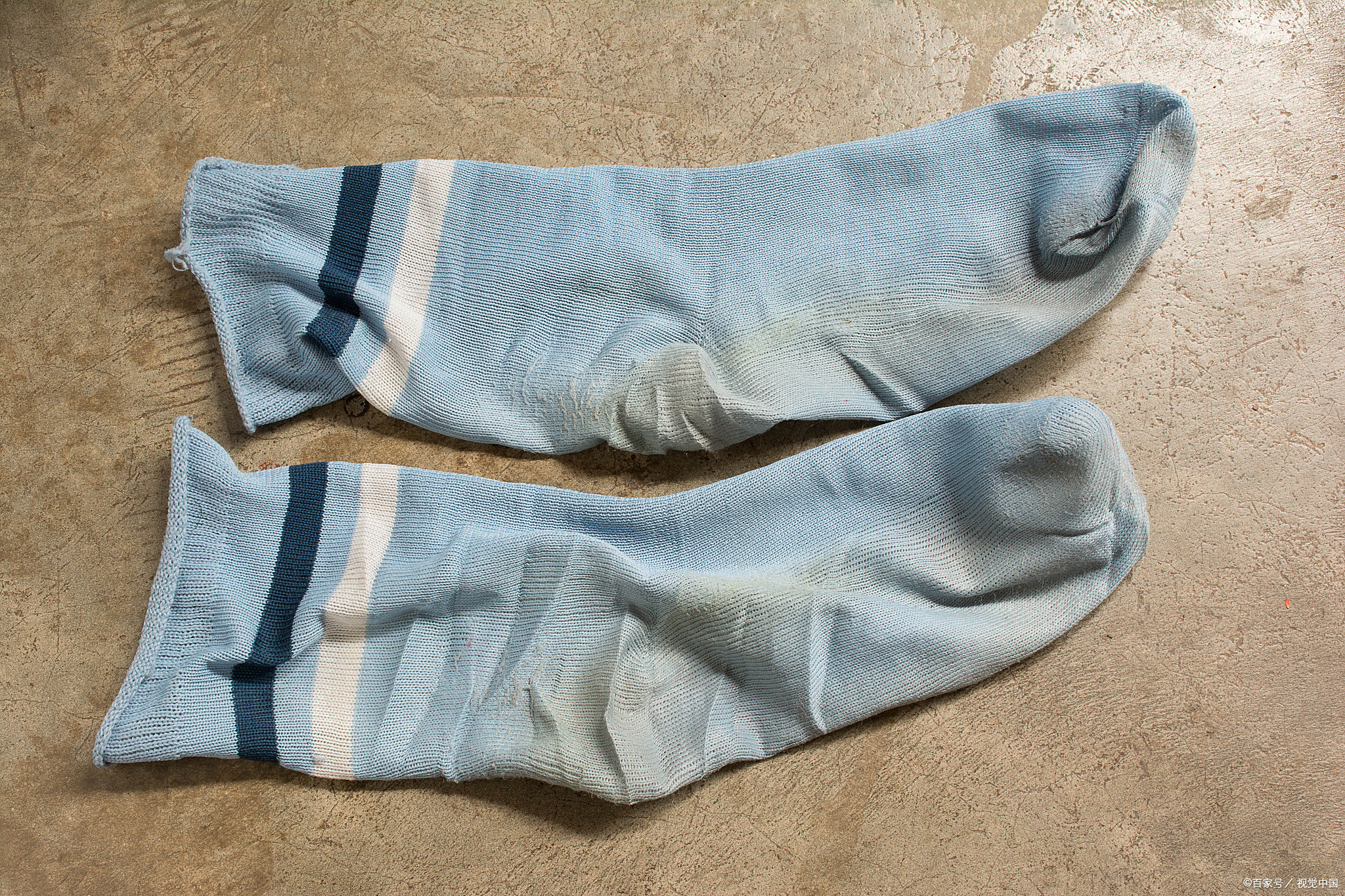 为什么袜子洗过后变硬为什么在线 为什么袜子洗过后变硬为什么在线