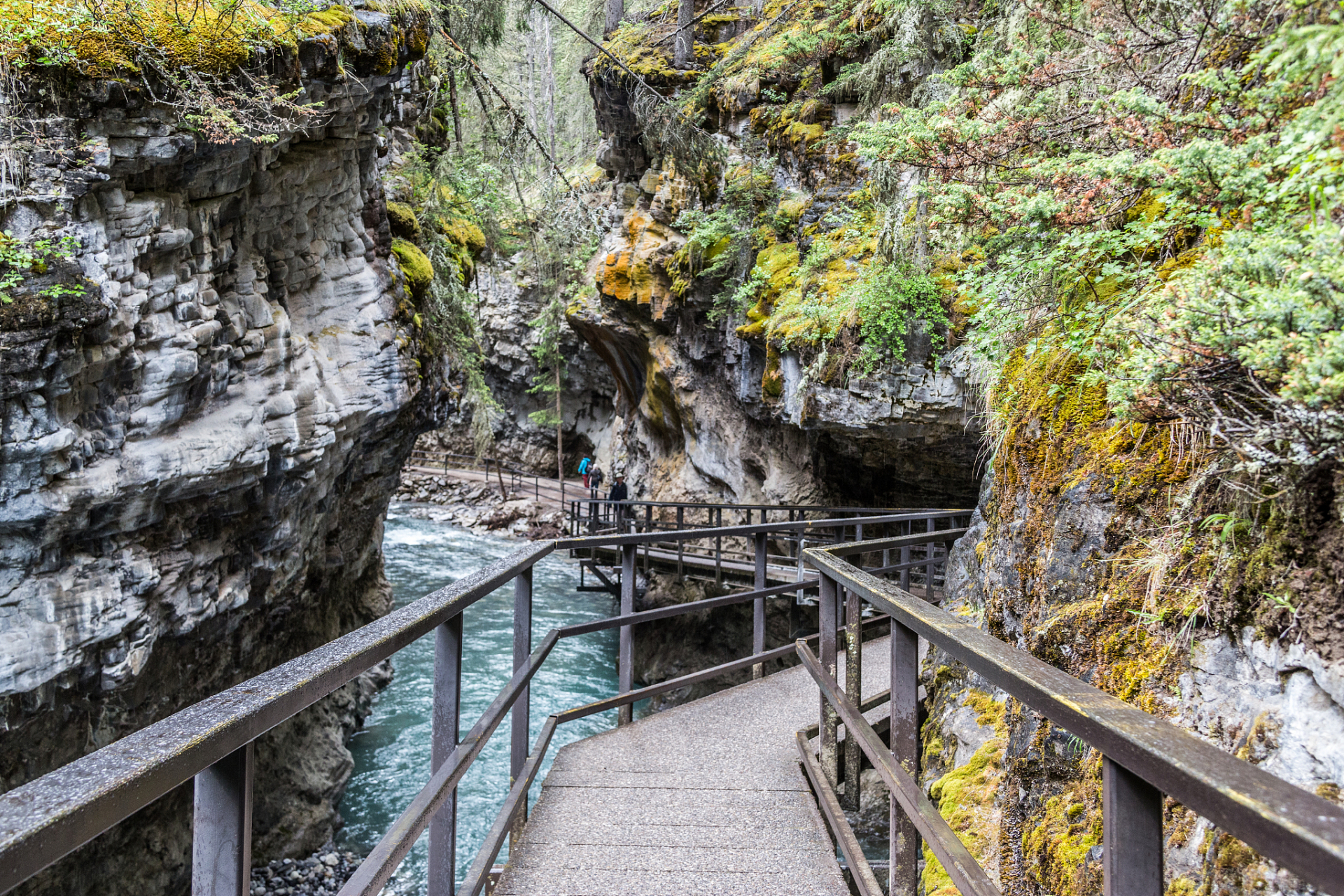 桓仁虎谷峡景区介绍|以下是桓仁虎谷峡景区的介绍:  **地理位置**: 虎