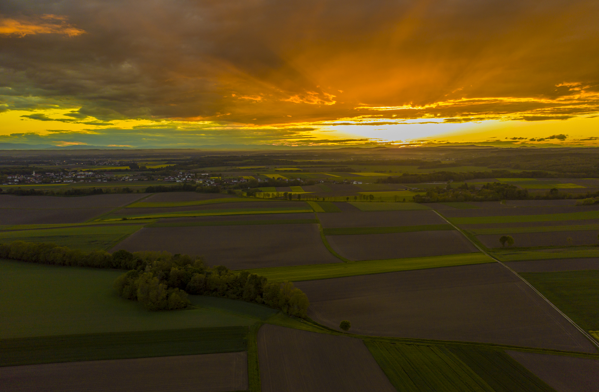 平原景观开阔,壮美,要想捕捉到它的美,你需要注意以下几点:  115