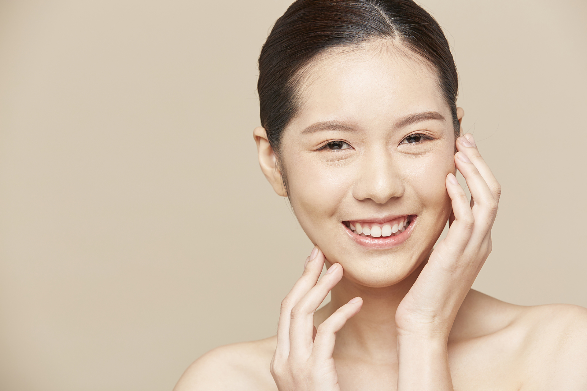 1,睡眠充足 男靠吃女靠睡,女生每天要睡够8小时