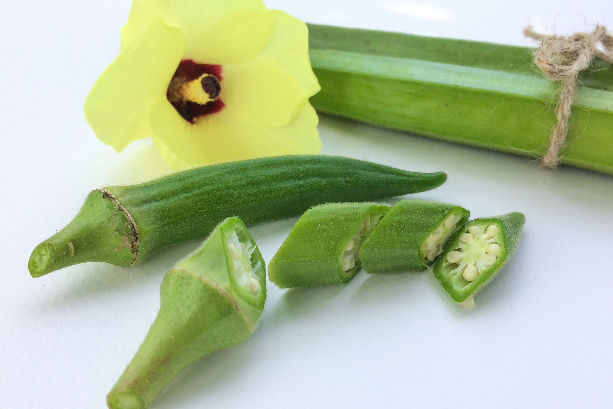 与榴莲,朱槿等同属锦葵科,但非所有同科植物都有此粘液.