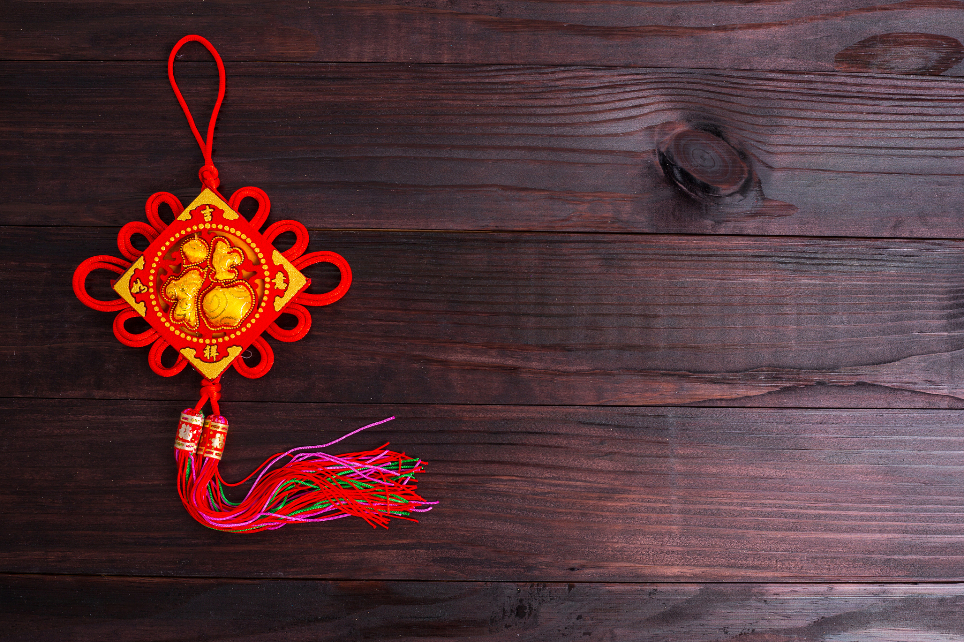 平安结是一种象征和平,安宁和吉祥的中国结艺.