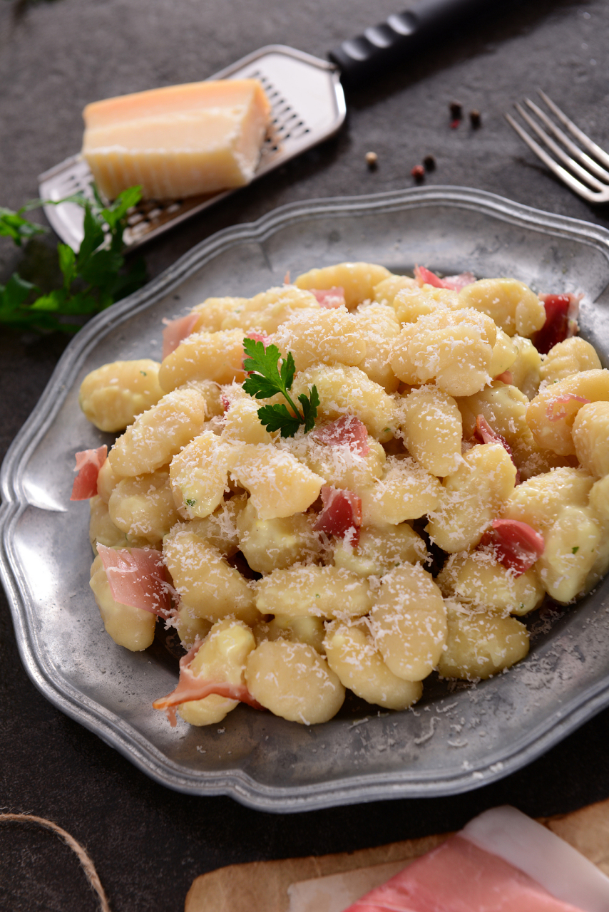 椒盐虾球:一道色香味俱佳的美食 导语:椒盐虾球是一道非常受欢迎的