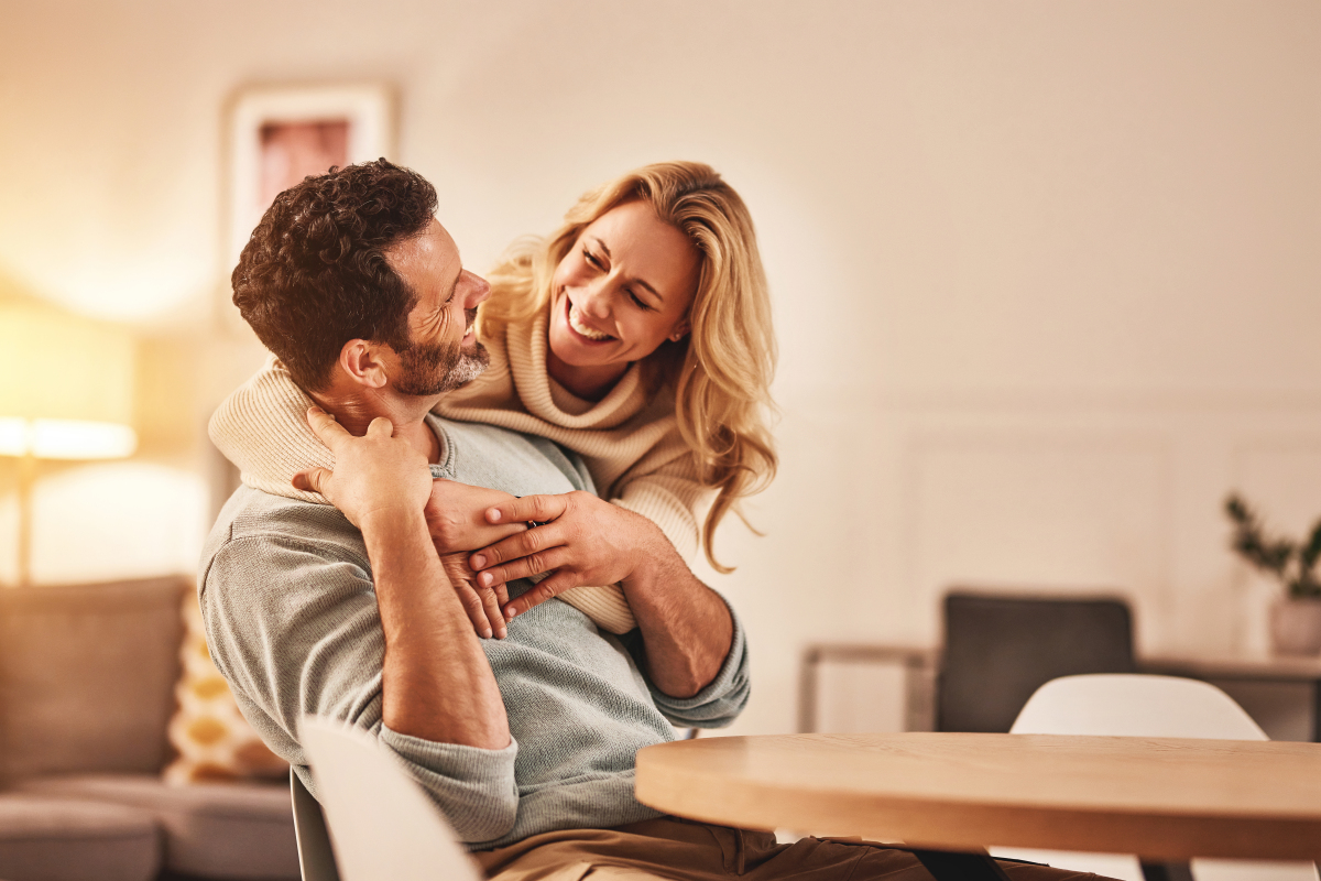 如果你也想要亲密长久的婚姻关系,以下这几点一定要做到:  1.