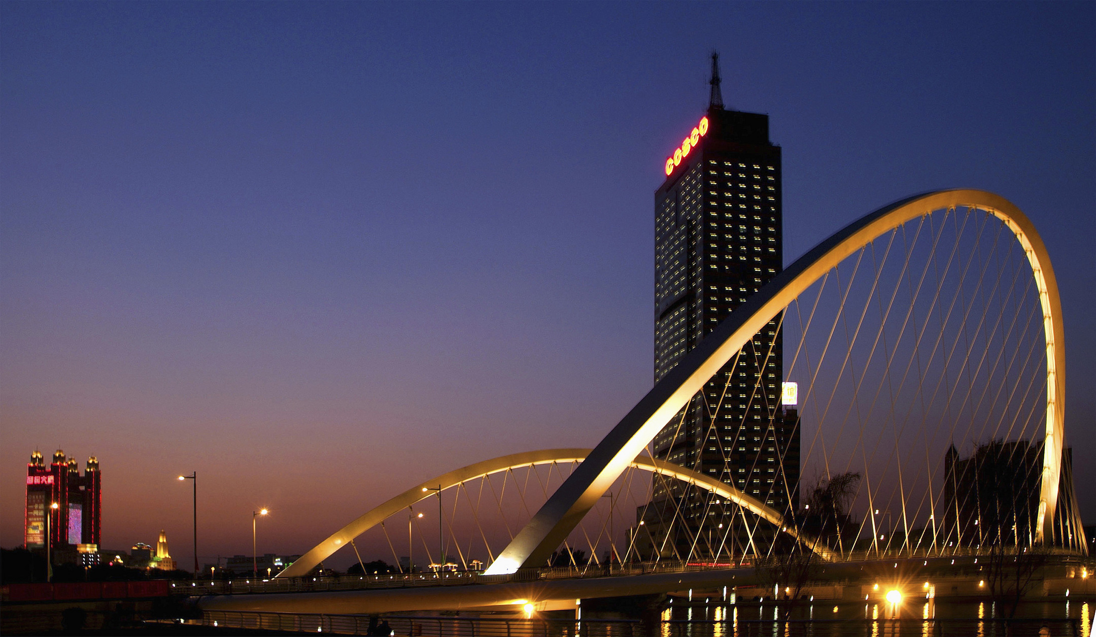 天津狮子林桥# 天津狮子林桥是一座历史悠久的桥梁,建于元代,至今