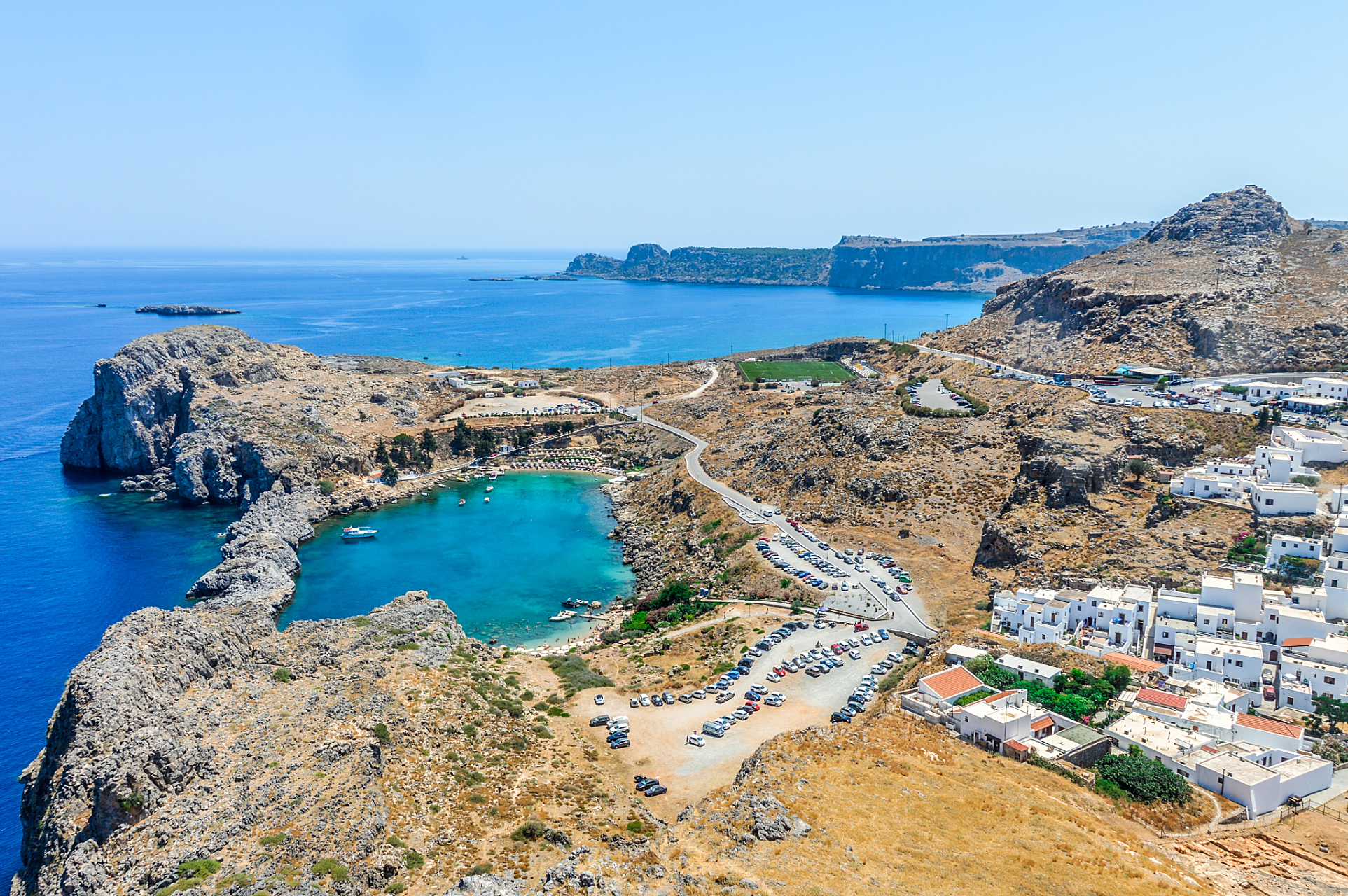 米洛斯岛是希腊基克拉泽斯群岛最西的岛屿,在爱琴海中,是近代火山岛