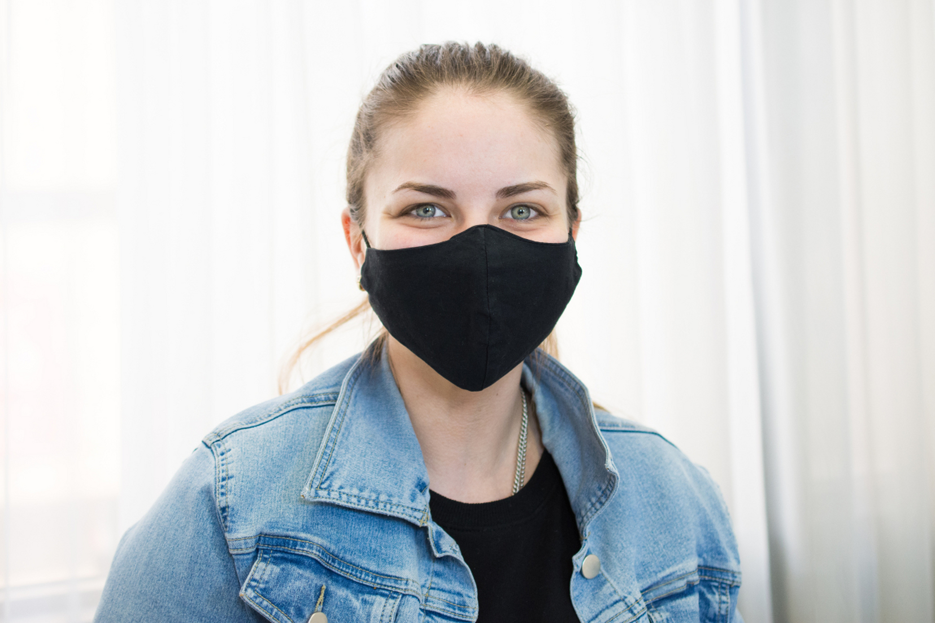 女子网购n95口罩变眼罩!