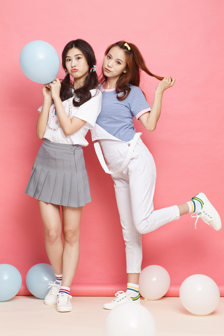 下面就为大家分享一些甜妹拍照姿势,让你在镜头前展现出最甜美的自己.