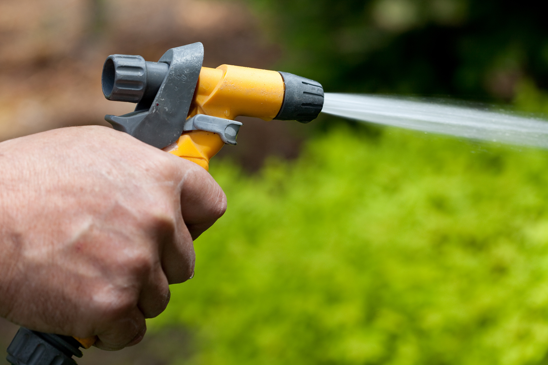 洗车高压水枪,让爱车整洁如新!