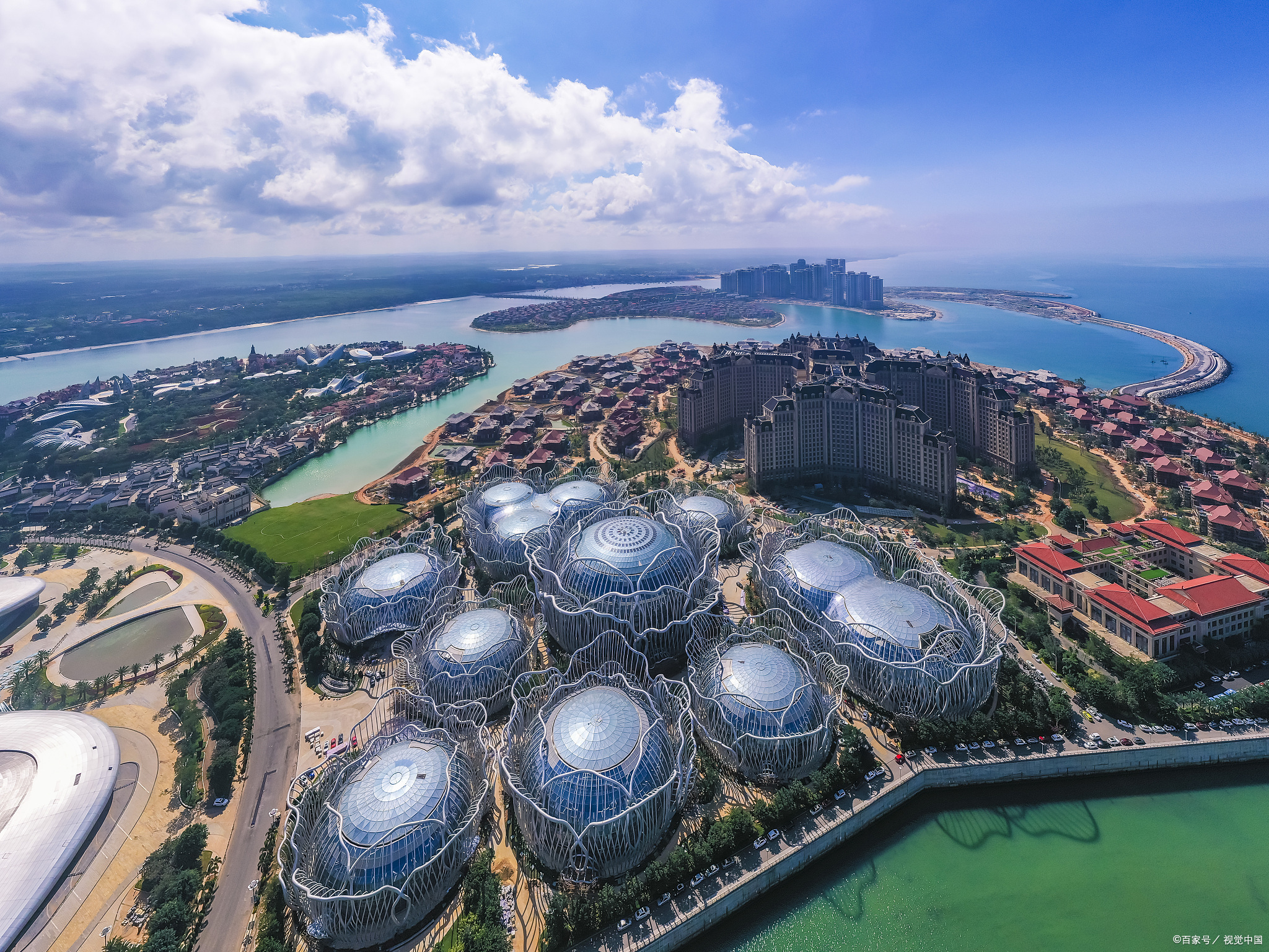 恒大海花岛是一座位于中国海南岛的综合性度假胜地,它拥有世界级的