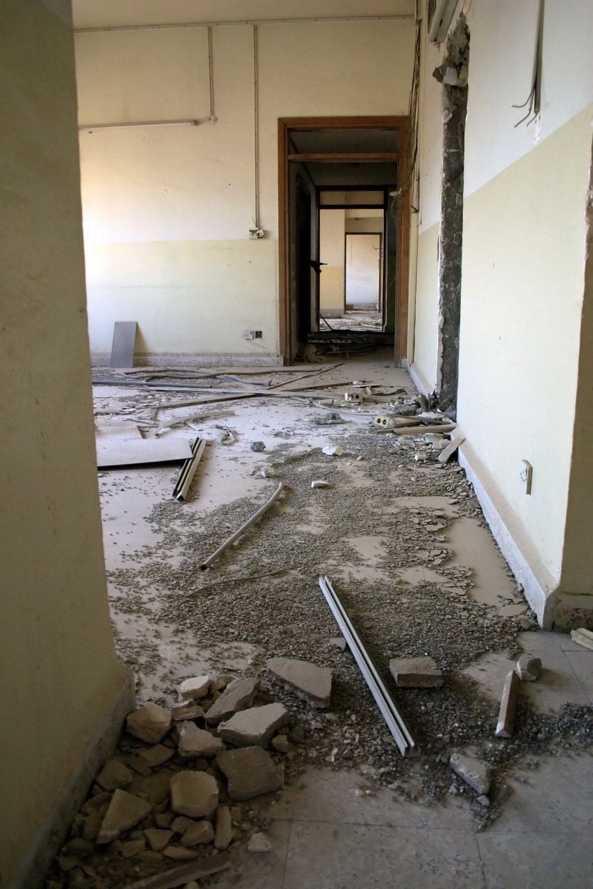 装修砸墙谁说了算?物业指定施工队合理吗?