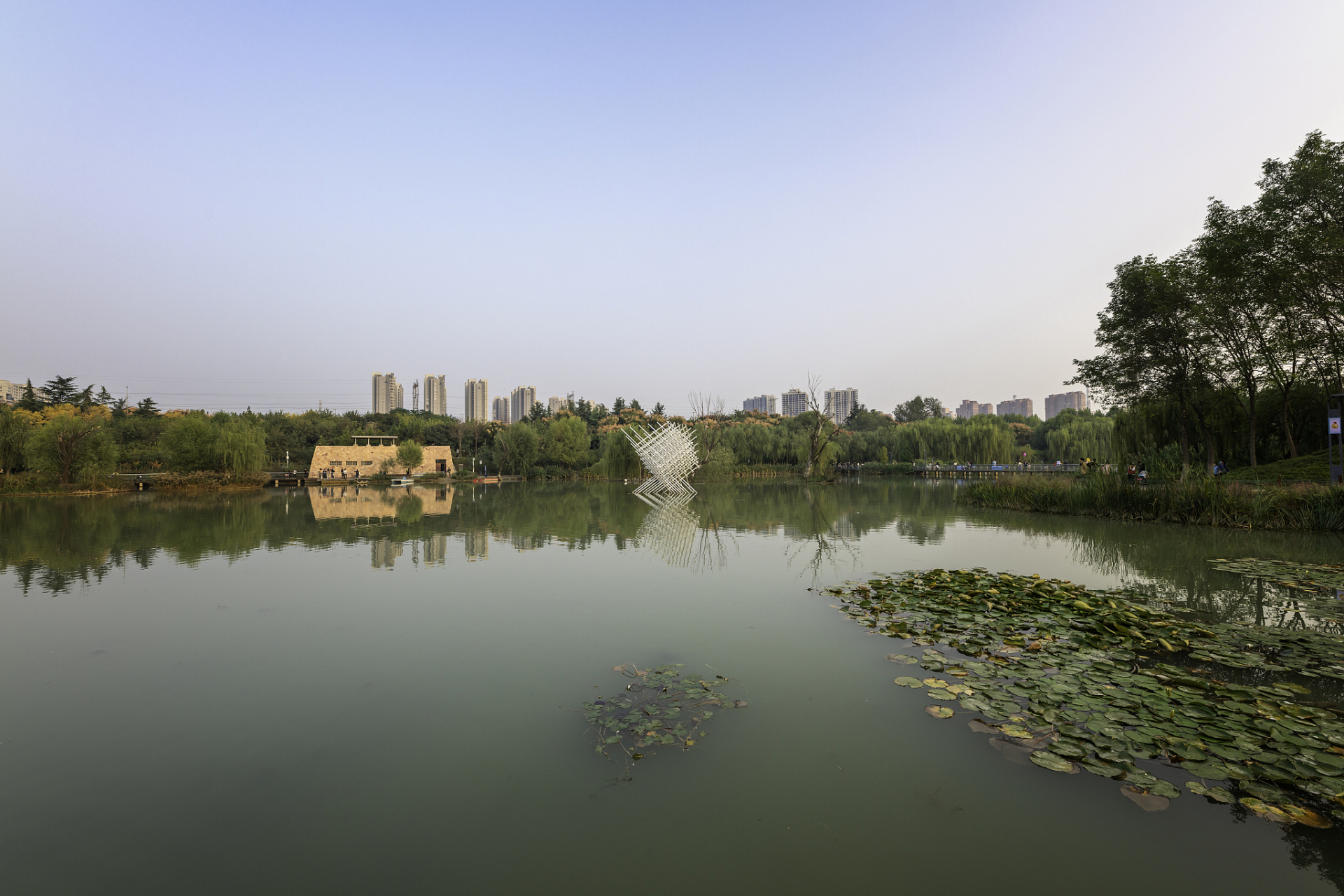 奔赴春天的旅行# 郑州象湖风景区,作为一个融合了自然美景和人文景观