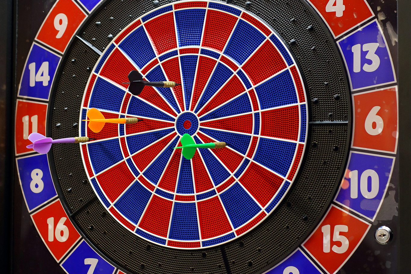 俄罗斯转盘,刺激与危险并存