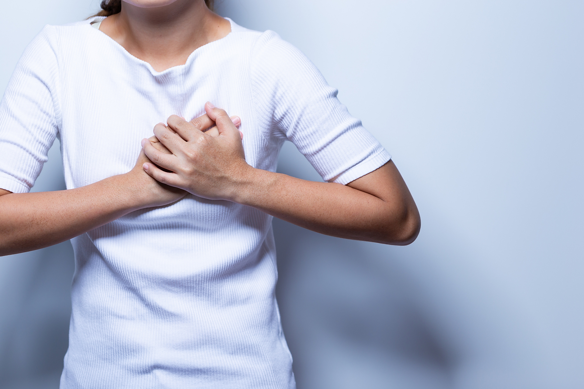 有的人可能会觉得自己是不是得了心绞痛,导致非常的担心和焦虑.