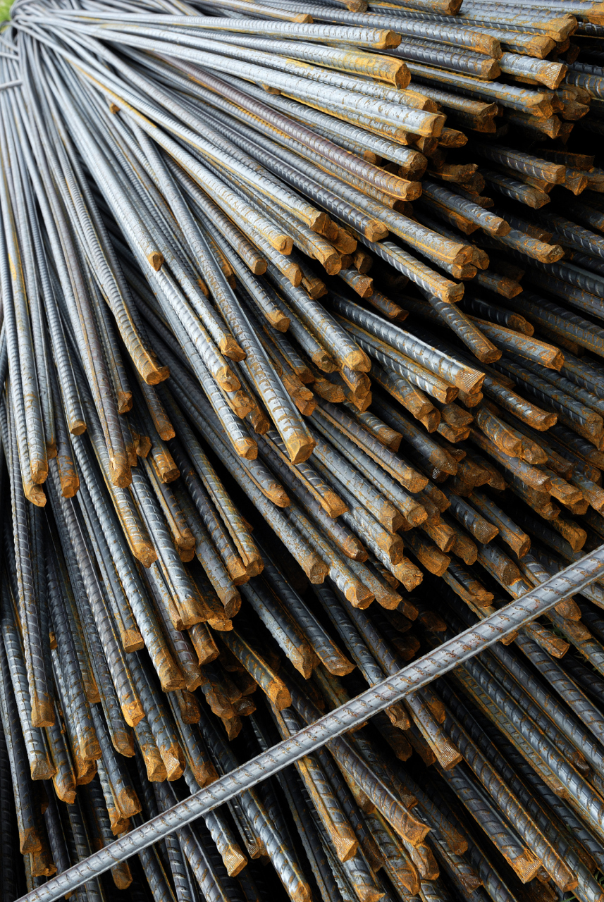 常用热轧钢筋型号的含义: hpb300:光圆钢筋,一级钢,屈服强度300mpa