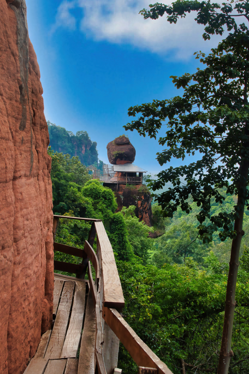 龙虎山风景区:作为国家aaaa级旅游景区,这里是中国猕猴的天堂,拥有