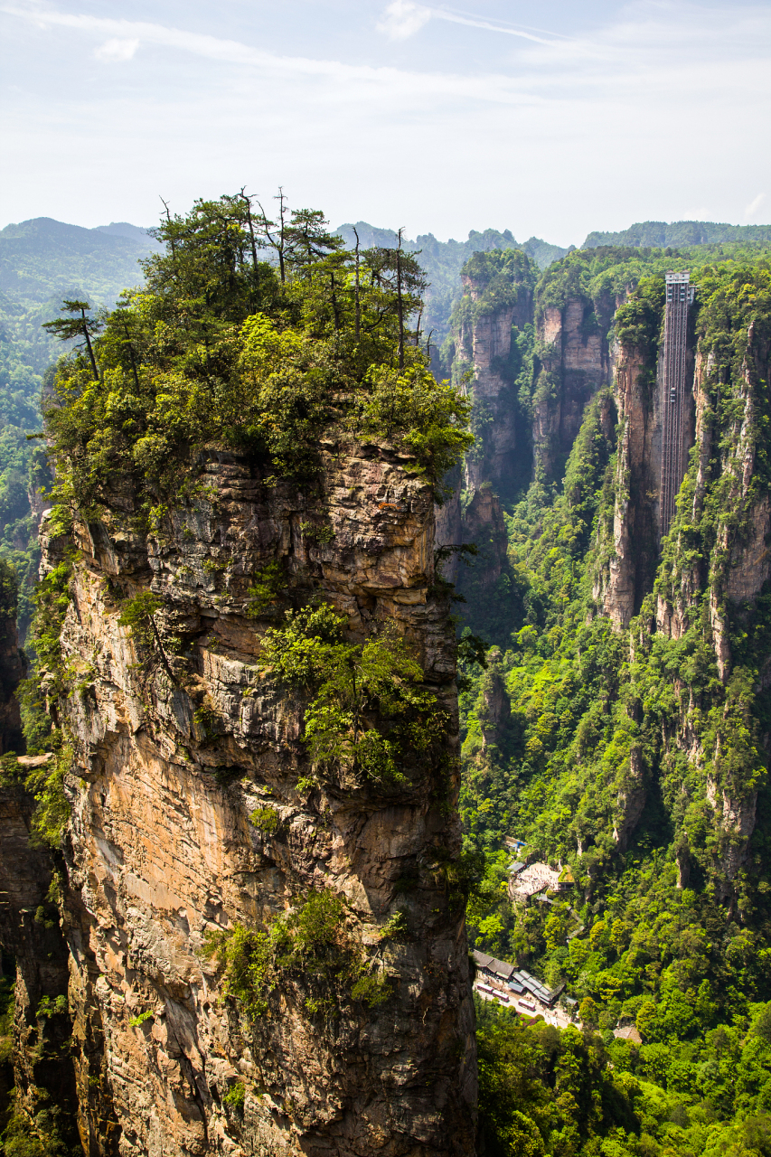 黄石寨是武陵源风景名胜区5条精品游览线之一;相传汉朝留候张良看破