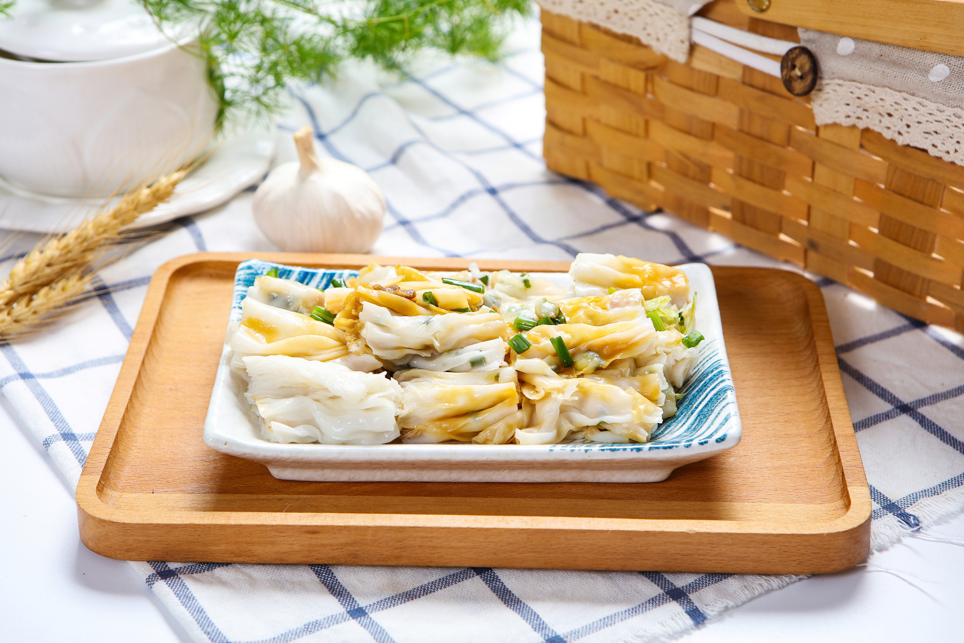 肠粉  推荐指数:8282828282 作为佛山的传统特色小吃,肠粉