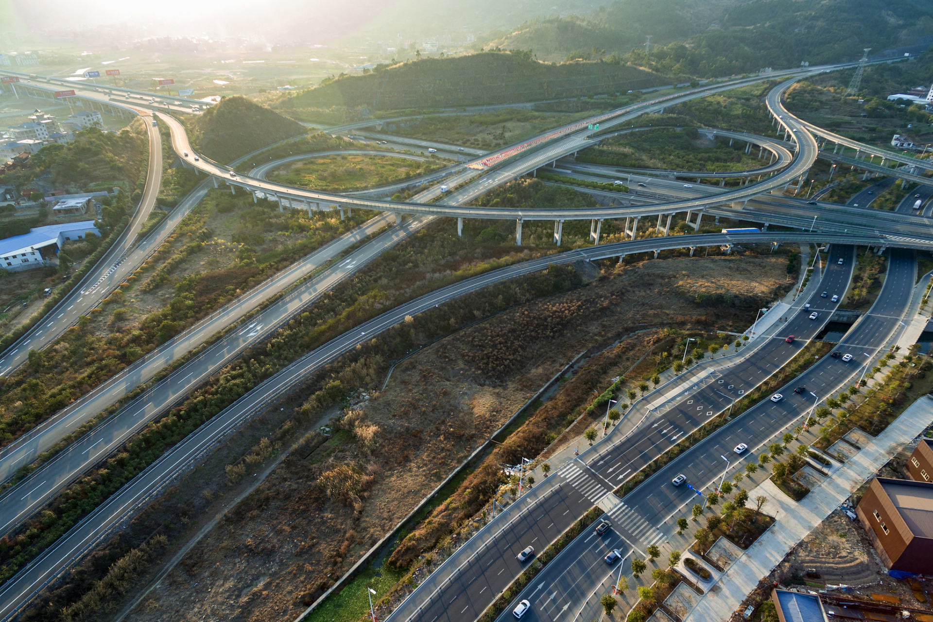 天新邛快速通道大件路段至三新路何时通车?