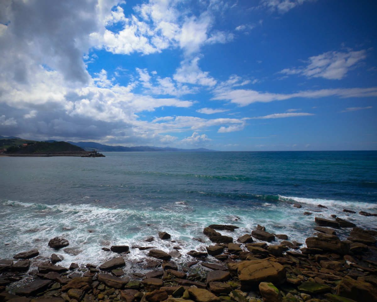 松门滨海风景区:位于温岭市松门镇境内,距市区29公里,面积15.