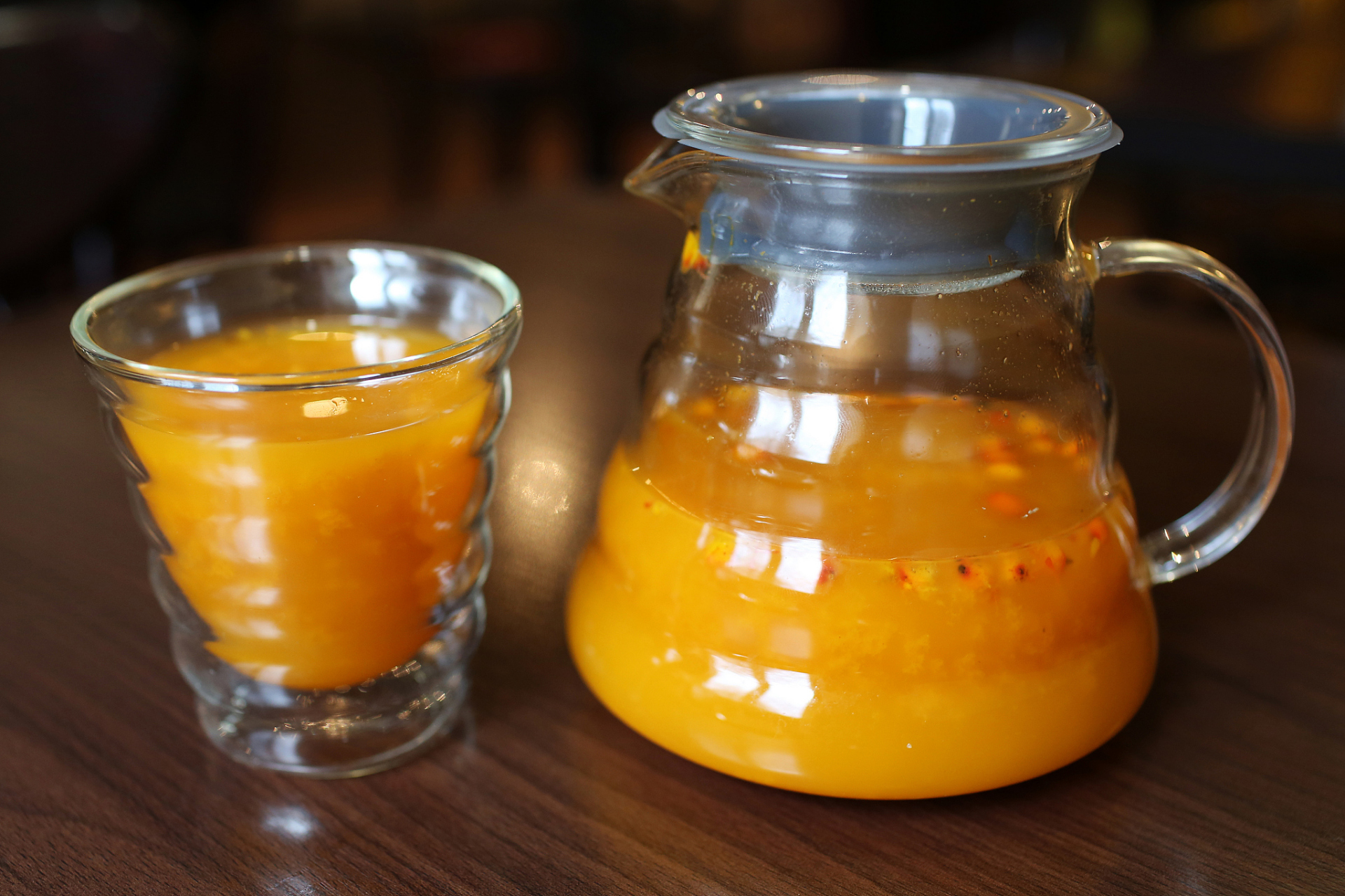 芒果和醋可以一起吃吗	芒果和醋可以一起吃,但应该避免过量吃.