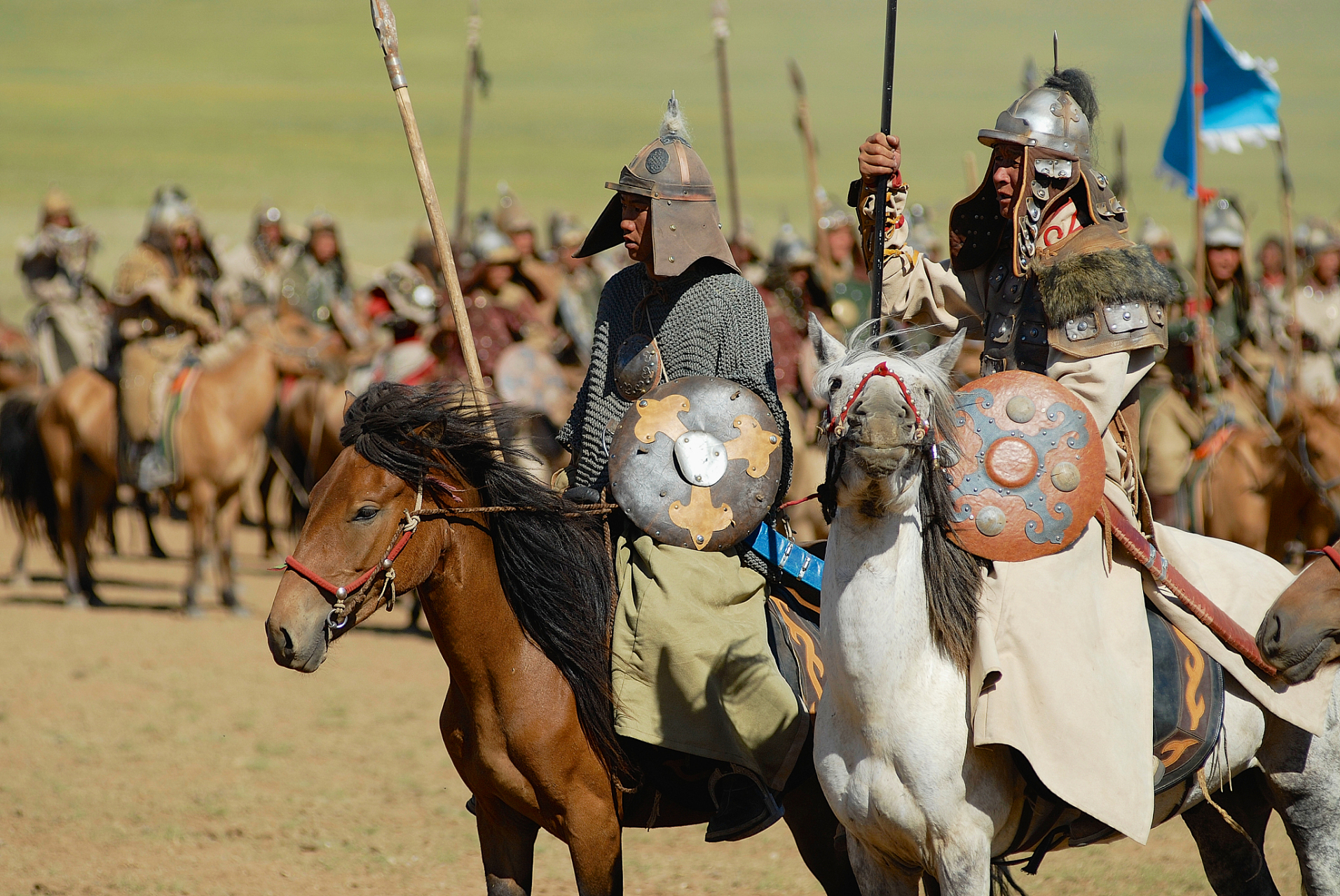 蒙古骑兵骑射主要是为了消耗敌人的体力和有生力量,等到敌人体力耗尽