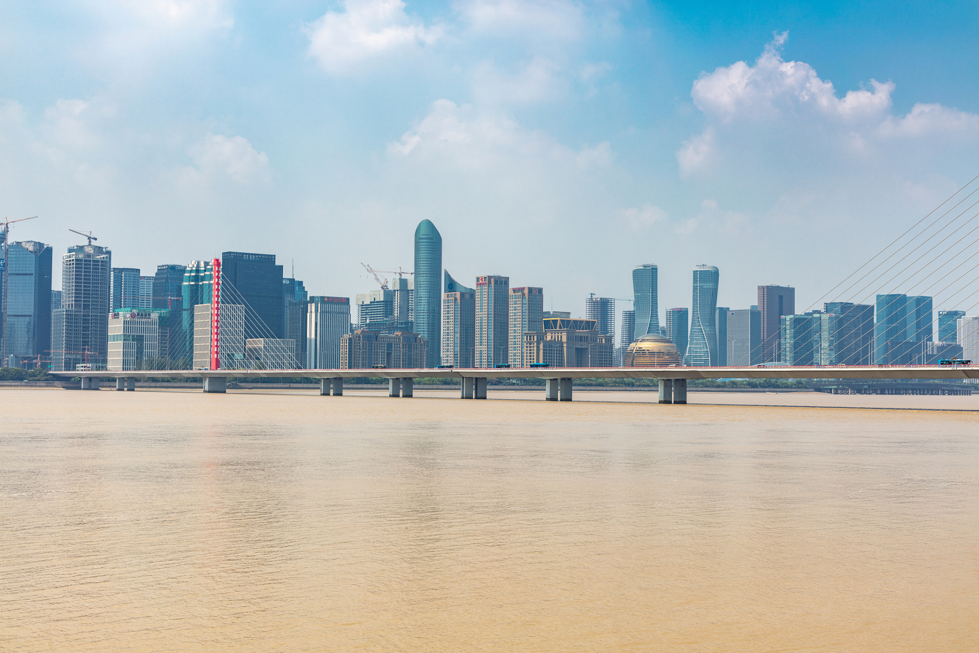 三江两岸滨水游# 钱塘江是中国东南沿海地区最长的内河,也是中国七大