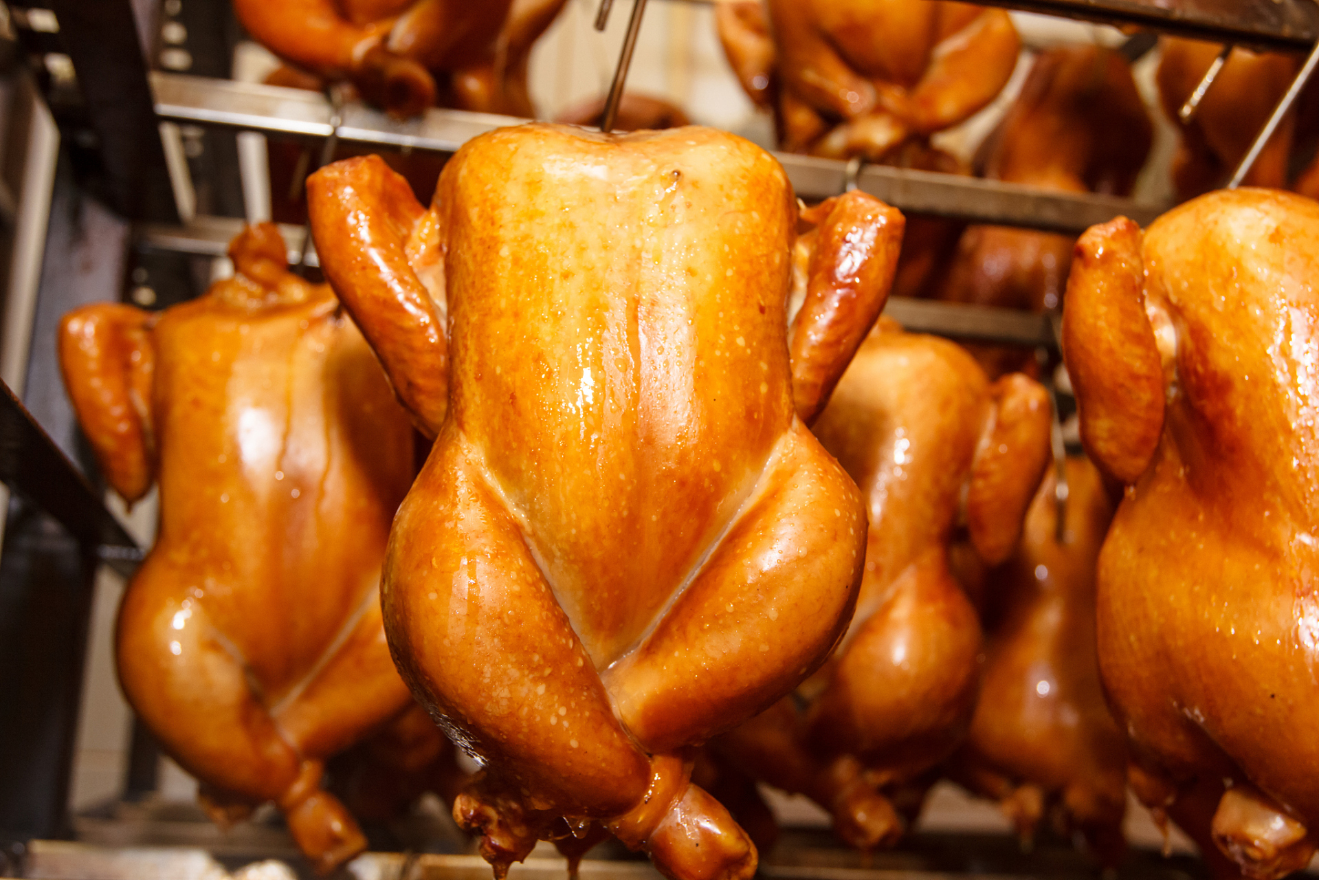 二毛烧鸡店成立于上世纪60年代,经过多年的发展,已经成为大名当地知名