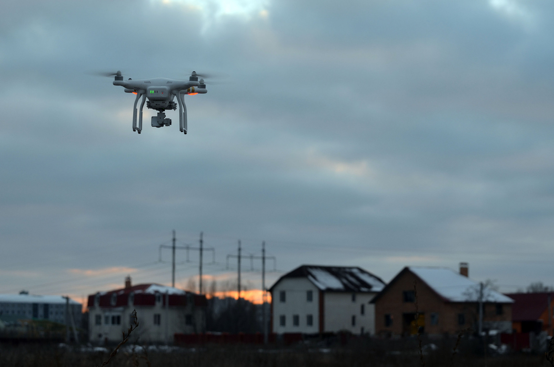 无人机巡逻作为一种新型监控手段,在安防,灾害救援等领域大放异彩!