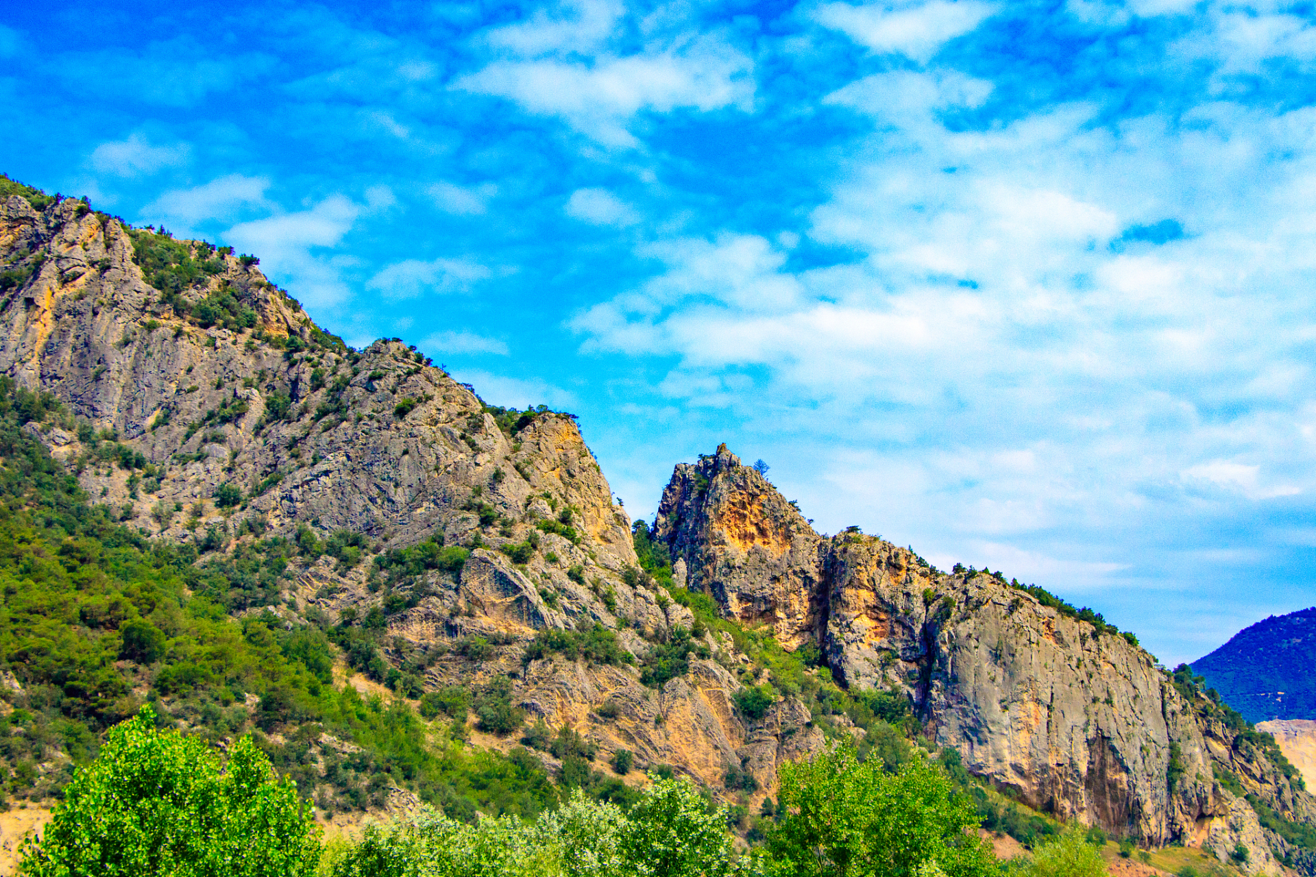 心定西再出发#甘肃定西贵清山风景区位于定西市岷县的贵清山上,其