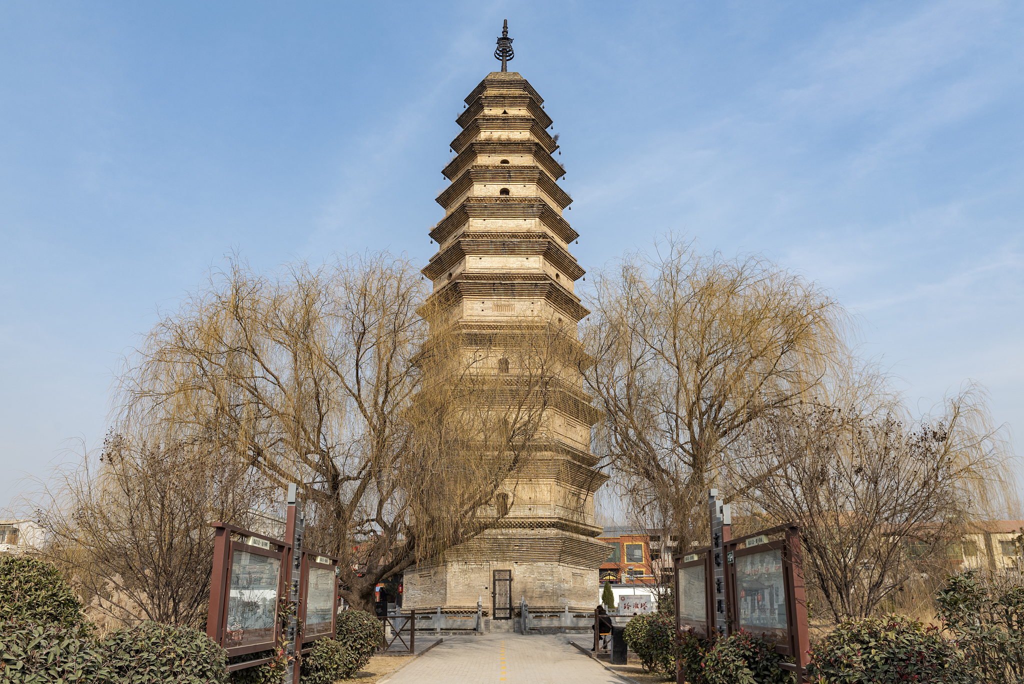 济宁市兖州兴隆塔的历史故事你知道多少,怎么能欣赏这座古塔?