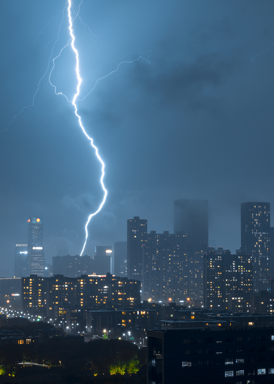 雷电是怎么形成的?